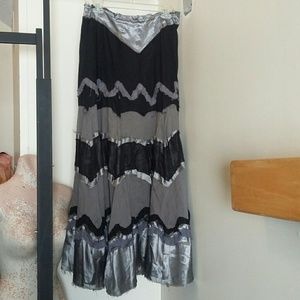Beautiful Gray Silver Black Raw Layered Skirt